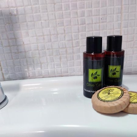 ホテル Asty Mytilíni エクステリア 写真